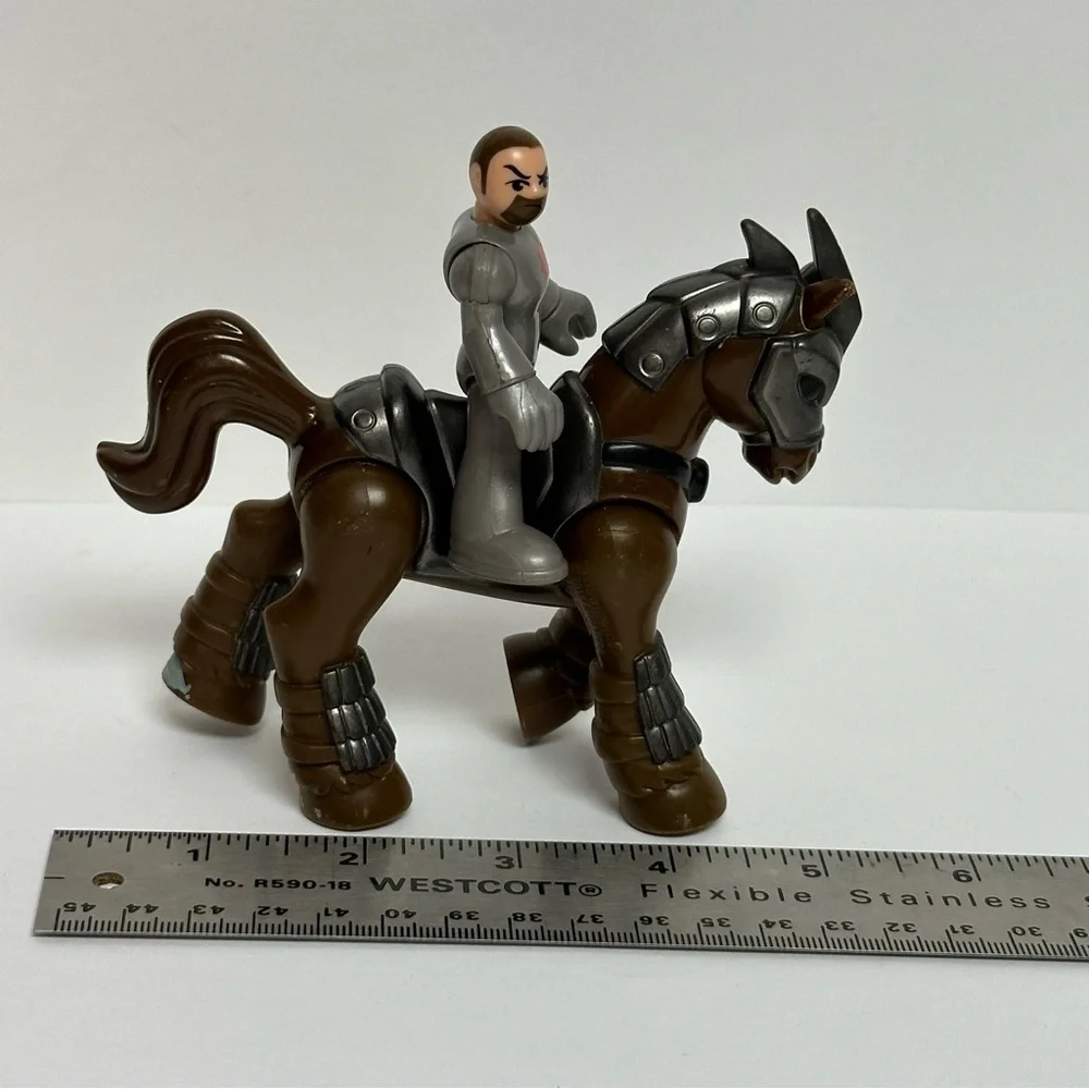 Imaginext SIR ANGUS Knight Armored Horse Figures Fisher Price 2011
